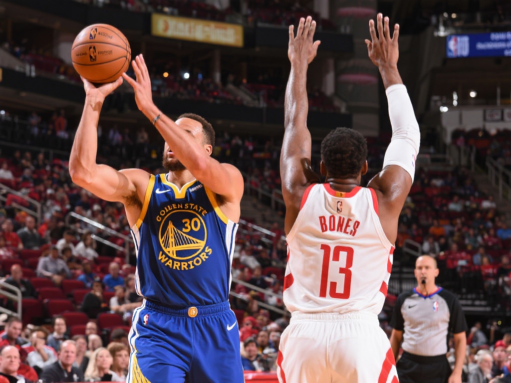 浙江队勇夺18岁以下组男排金牌荣耀加冕