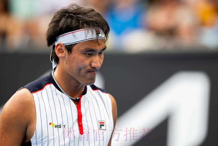 布云朝克特止步澳网男单首轮